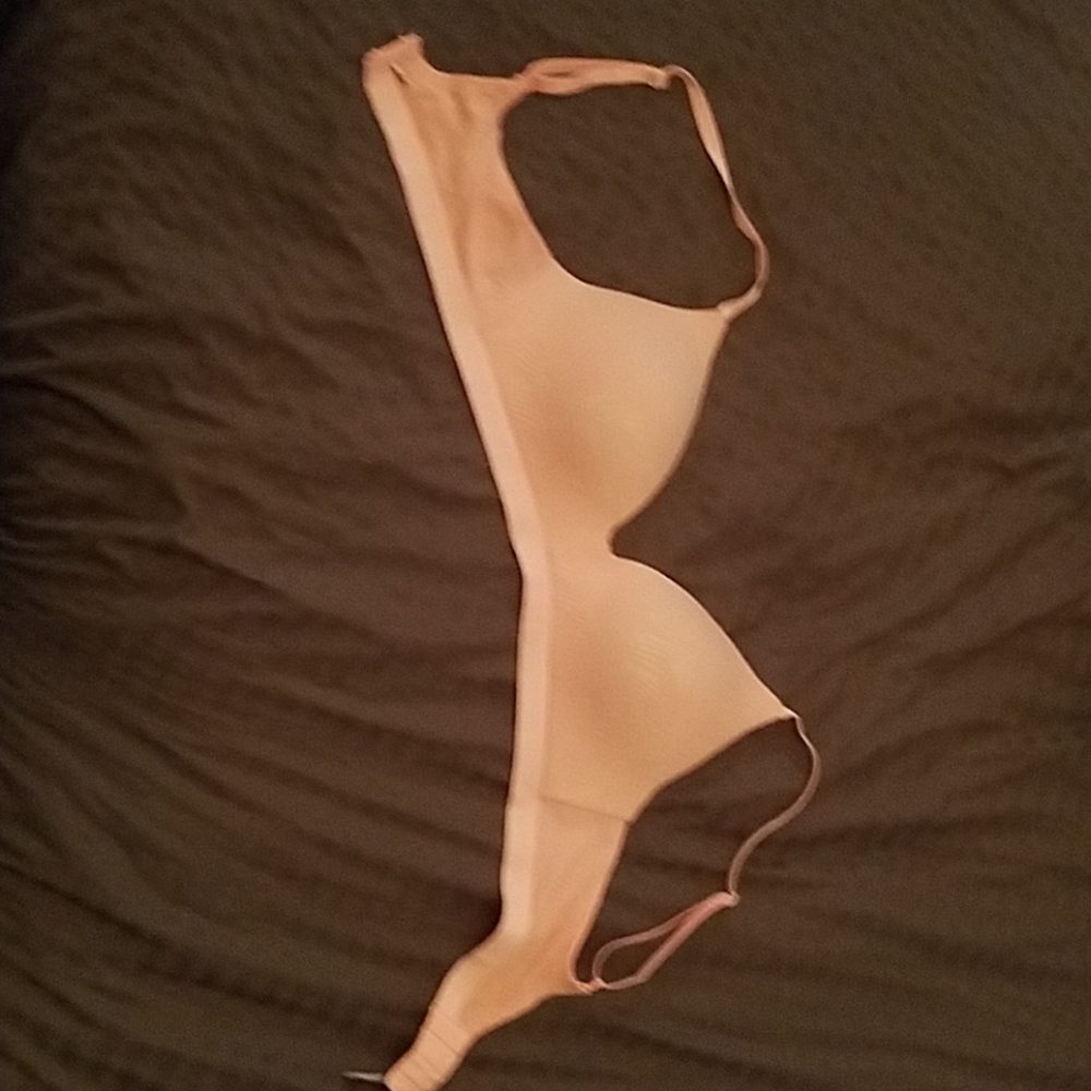 lightly lined, wireless t-shirt bra